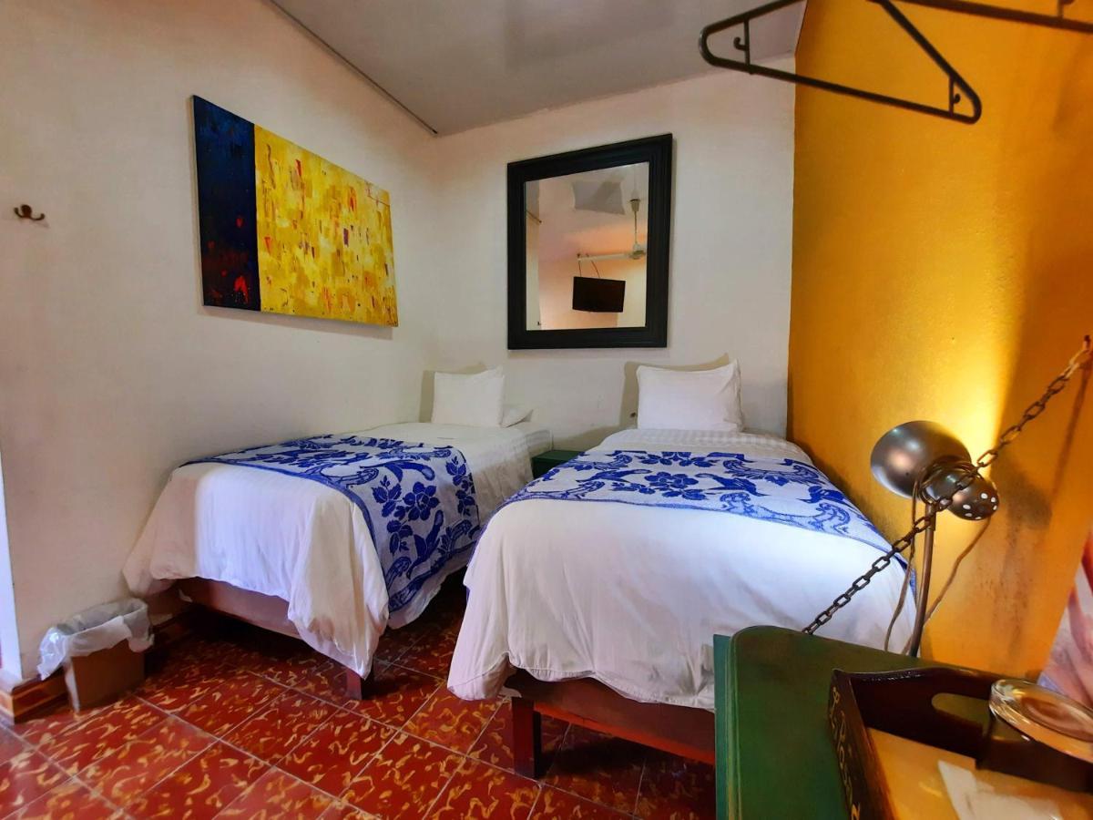 Hotel La Posada Del Doctor Леон Екстер'єр фото