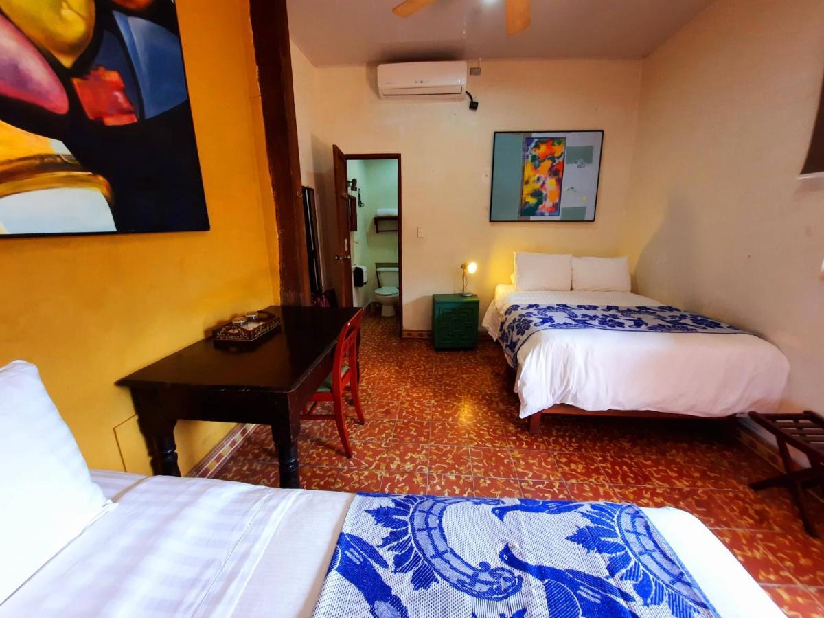 Hotel La Posada Del Doctor Леон Екстер'єр фото