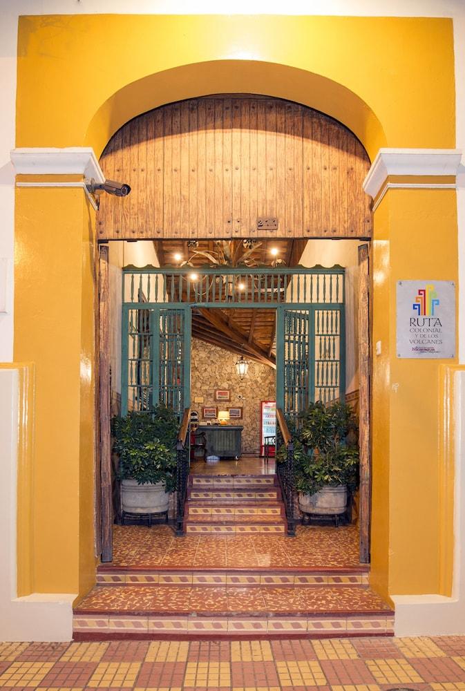 Hotel La Posada Del Doctor Леон Екстер'єр фото