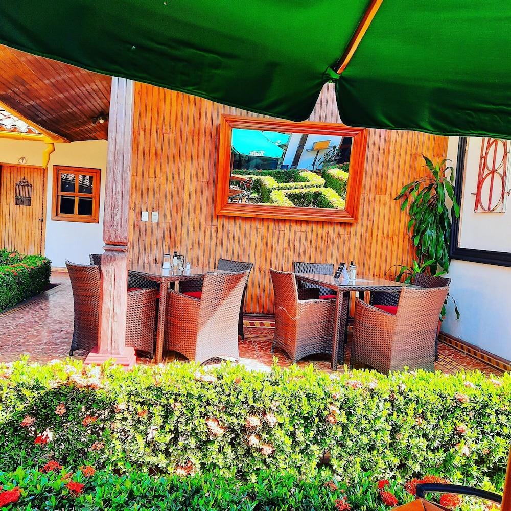Hotel La Posada Del Doctor Леон Екстер'єр фото