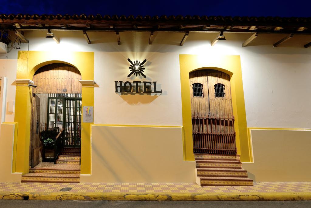 Hotel La Posada Del Doctor Леон Екстер'єр фото
